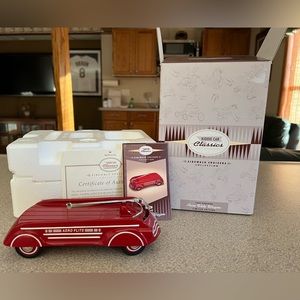 Hallmark Kiddie Car Classics 1940 Garton Aero Flite Sidewalk Cruiser NIB NEW